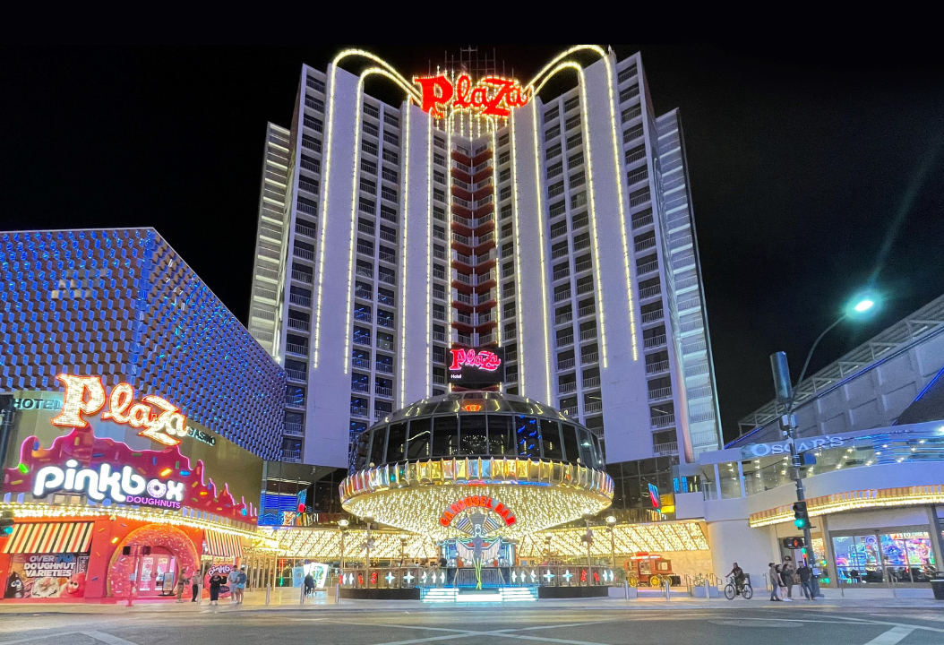 Las Vegas Casinos Reopen With $30-a-Night Rooms on the Strip - Bloomberg